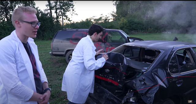 崖から車を落としても『iPhone 14』の衝突事故検知は反応しない？の画像