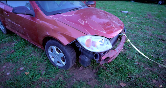 崖から車を落としても『iPhone 14』の衝突事故検知は反応しない？の画像