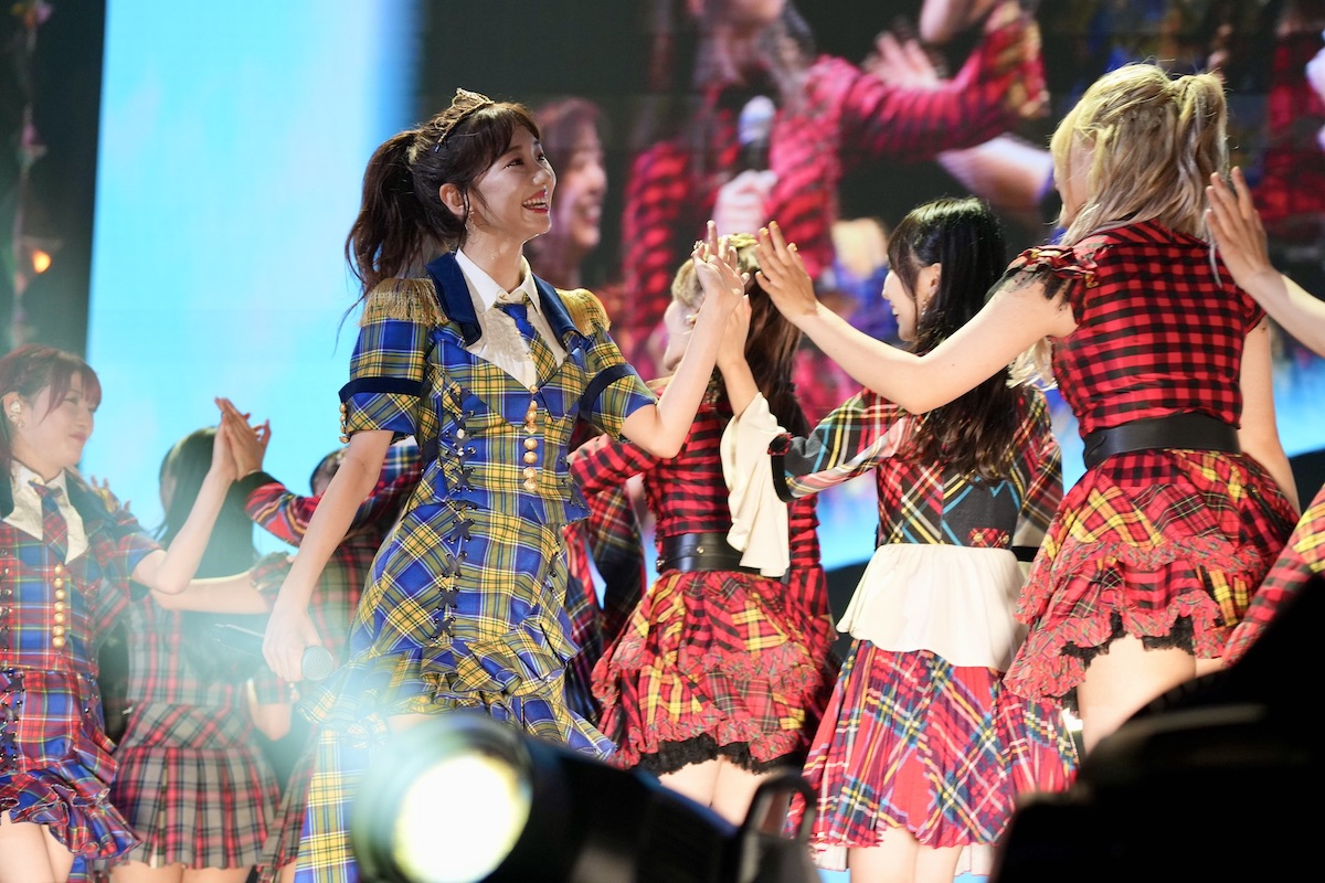 AKB48、武道館での柏木由紀プロデュース公演を振り返る　歴史や奥行きとともに伝えたグループ背負うメンバーの現在の画像1-2