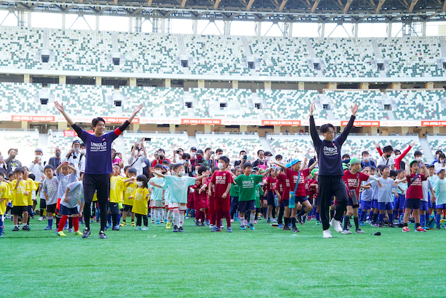 EXILE TETSUYA監修のウォームアップダンスを内田篤人と初披露　1000人のサッカーキッズに「夢を叶えるお手伝いができたら」の画像2-2
