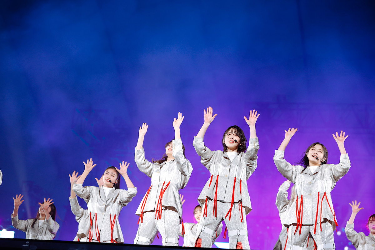 櫻坂46、卒業する菅井友香の意志を継ぎ深まるグループの結束　初のドーム公演に見た現体制での集大成の画像2-3