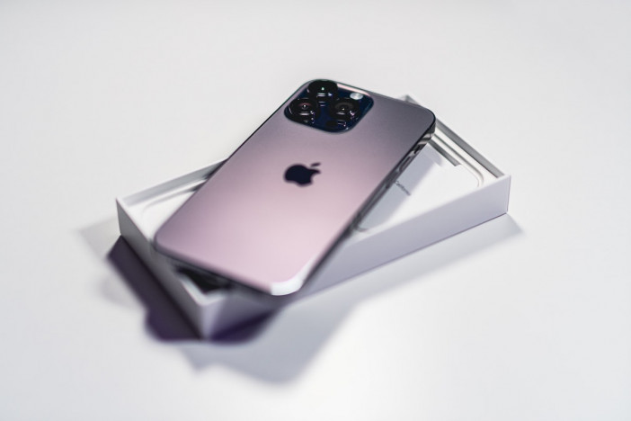 『iPhone 14』高級モデルの心臓部はAndroidスマホを凌駕　Qualcommの最新「Snapdragon 8 Gen 2」と「Apple A16 Bionic」を比較