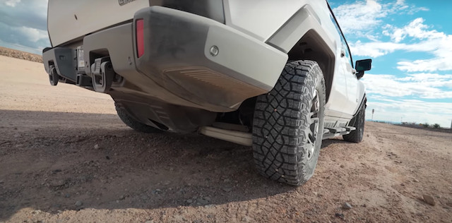 YouTuber、高級ハマーを意図せず全損の画像