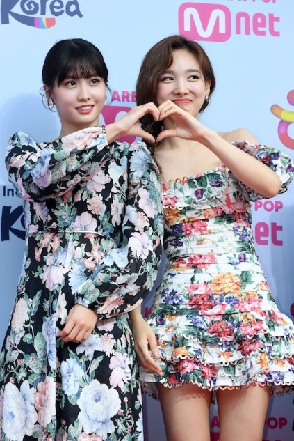 TWICE ナヨン＆モモ、厚い信頼で結ばれた“桃姉妹” オーディション時代