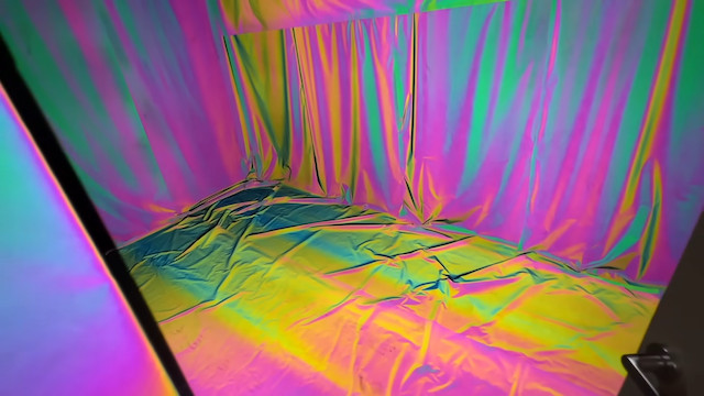 はじめしゃちょー、すべてを反射する部屋を作成の画像