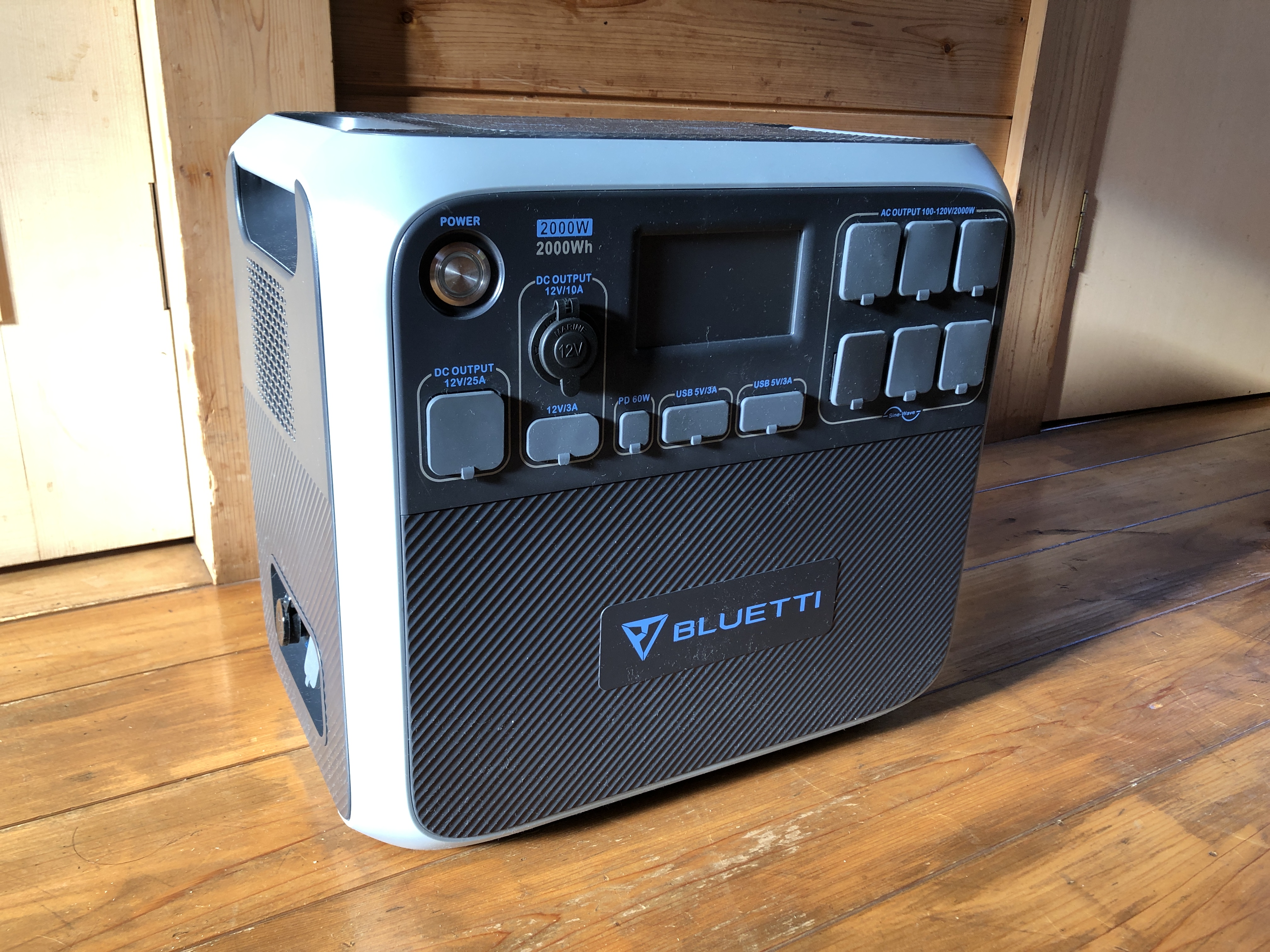 BLUETTIのポータブル大容量電源『AC200P』レビューの画像
