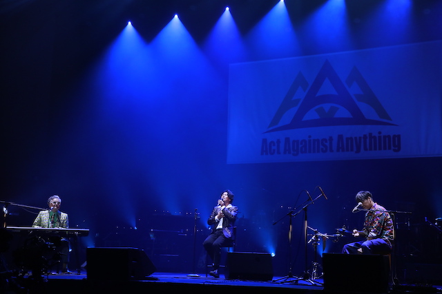 岸谷五朗、寺脇康文『Act Against Anything VOL.2』　エンターテインメントで勇気を与えた4年ぶりの有観客ライブの画像1-2