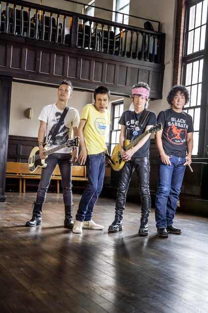 ザ・クロマニヨンズ、ラスト2曲が残す強烈な余韻 - Real Sound｜リアル