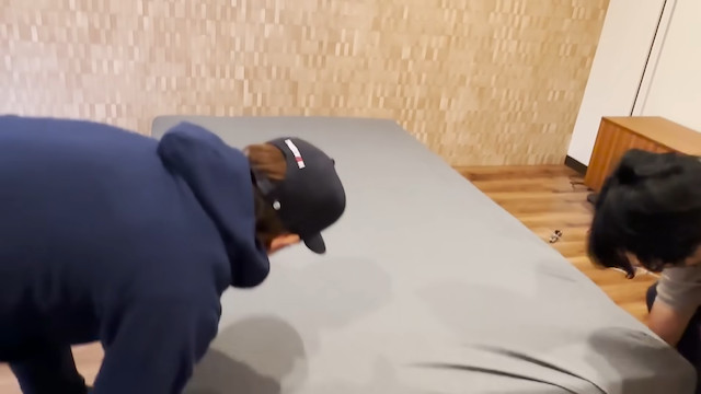 ヒロミ、療養中の松本伊代のためにベッドを作るの画像