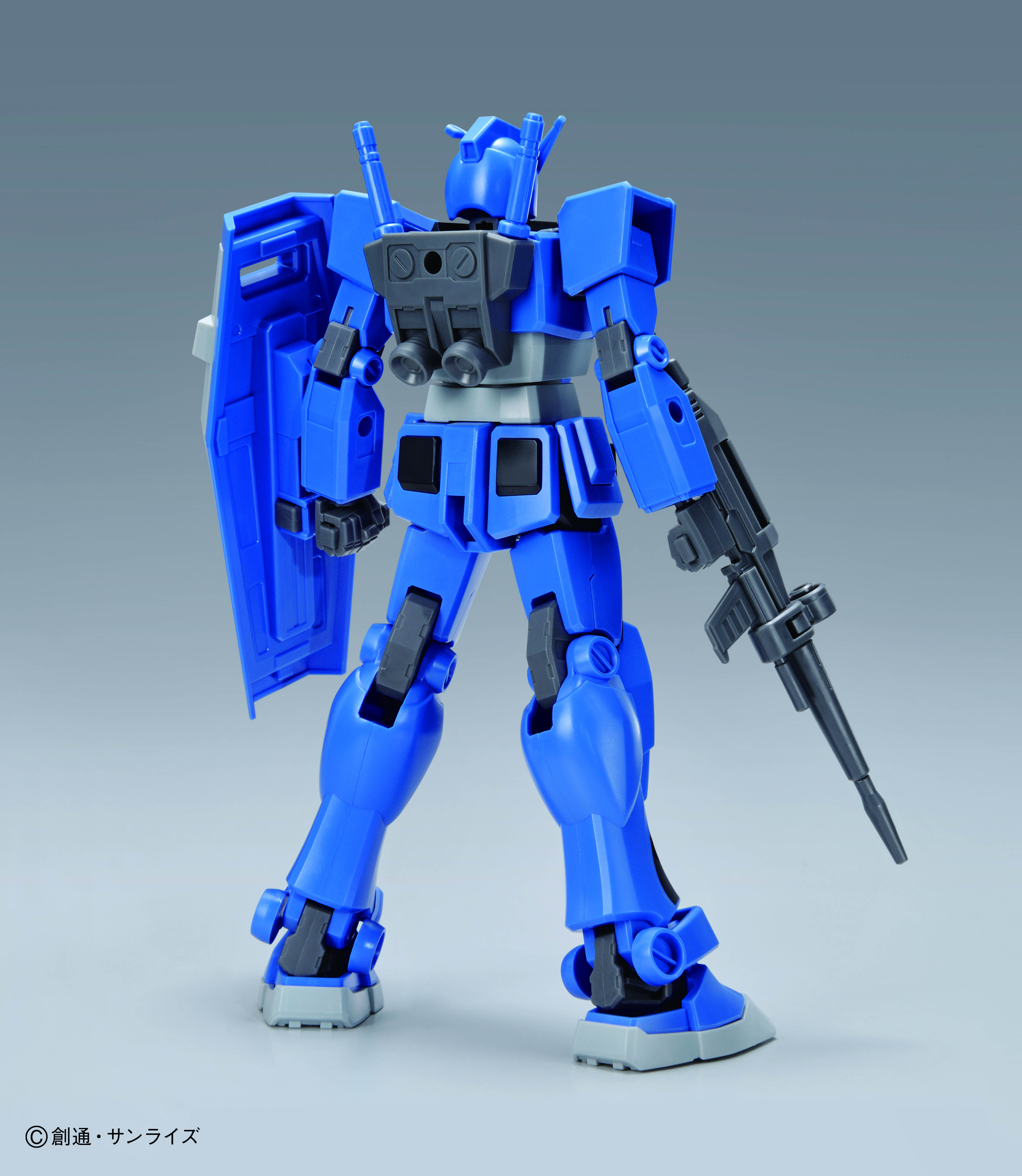 『機動戦士ガンダム』限定カラーのガンプラの画像