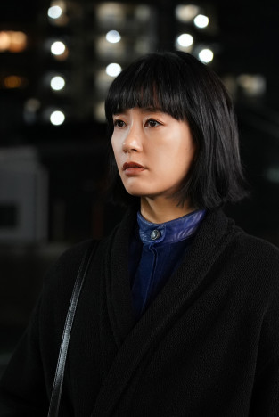 水川あさみ、『ブラッシュアップライフ』に登場　安藤サクラが乗った車を見送る謎の女役