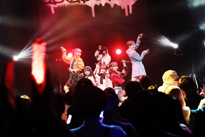 ミームトーキョーの七変化する表情とポテンシャルの高さ　SOLIも含めた完全体で臨んだツアー『未夢東京』東京公演レポ