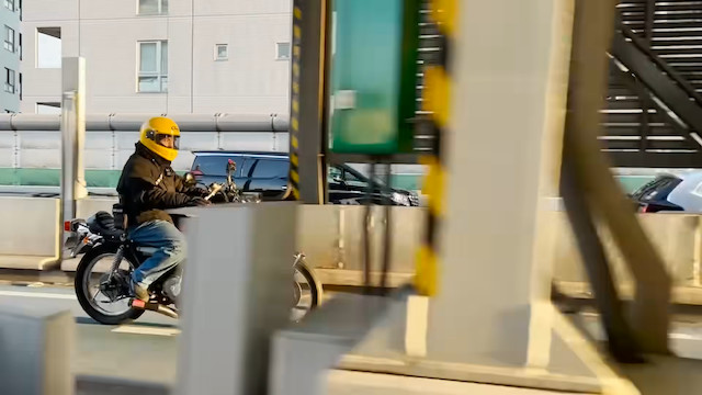 オリラジ藤森、愛車「CB400FOUR」でツーリングの画像