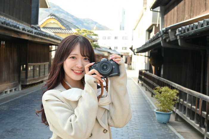 カメラ好き声優・反田葉月が『Z fc』で撮影する“広島のレトロモダン”