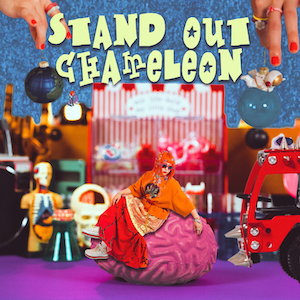「Stand Out Chameleon」