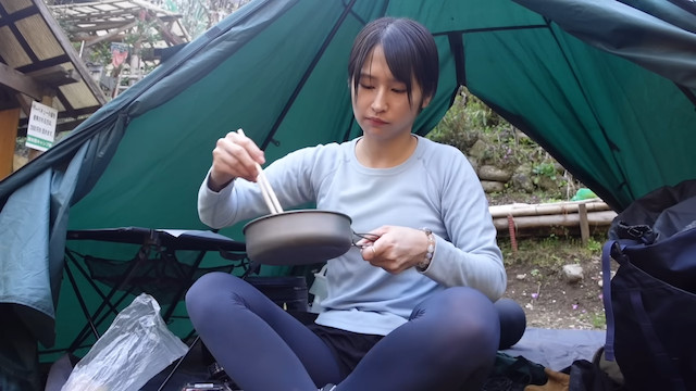 キャンプ系女性YouTuberの人気の秘訣の画像