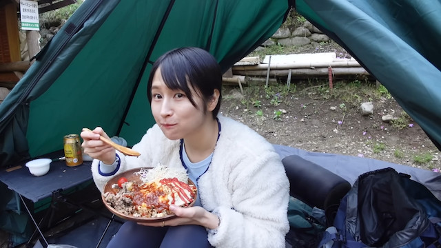 キャンプ系女性YouTuberの人気の秘訣の画像