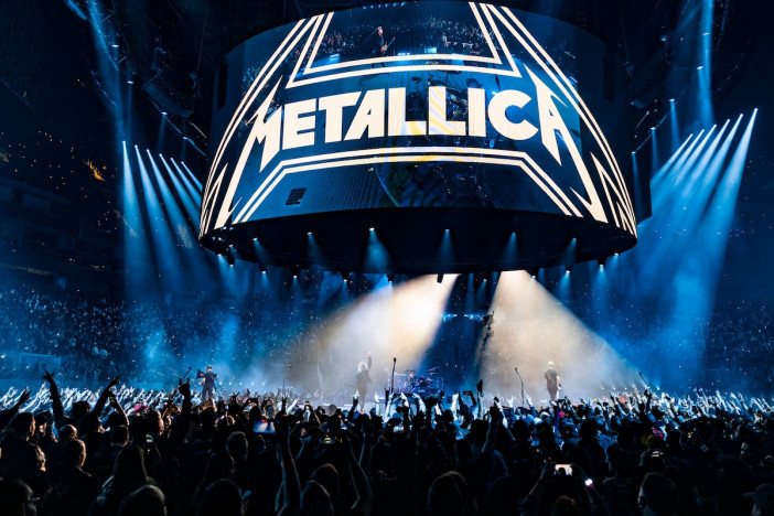 Metallica、“最も成功したメタルバンド”として成し遂げてきた偉業　モスクワ公演、BIG4共演、ギネス認定……歴史的瞬間を振り返る