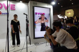 KCON「MOVE by Qoo10」ブースにITZYがサプライズ登場の画像
