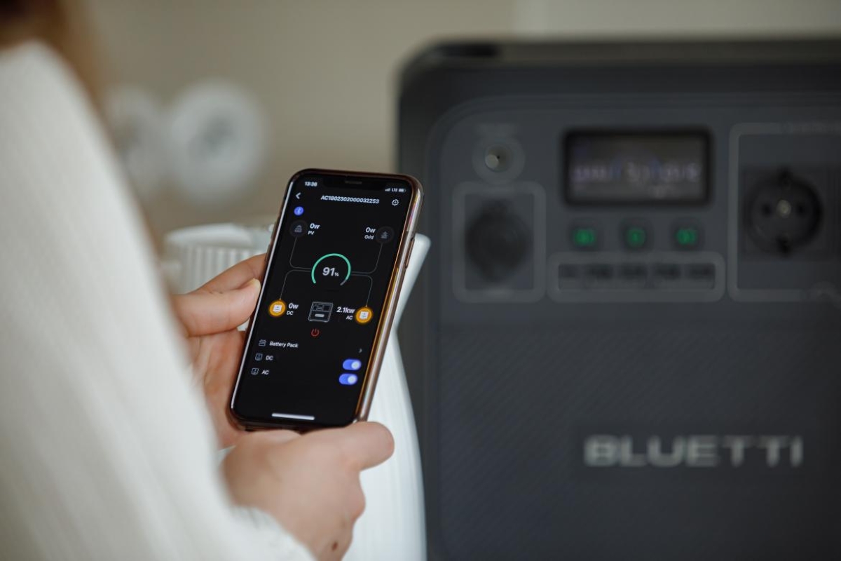 BLUETTI、大容量ポータブル電源のAC180を発表の画像