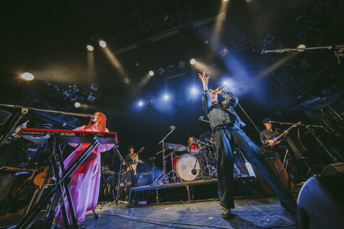 ゴホウビは、音楽で一人ひとりのリスナーに語りかける　バンドのステイトメント示した渋谷WWWワンマン