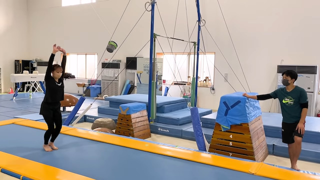 現役体操選手が魅せる“レベルの高い遊び”の画像