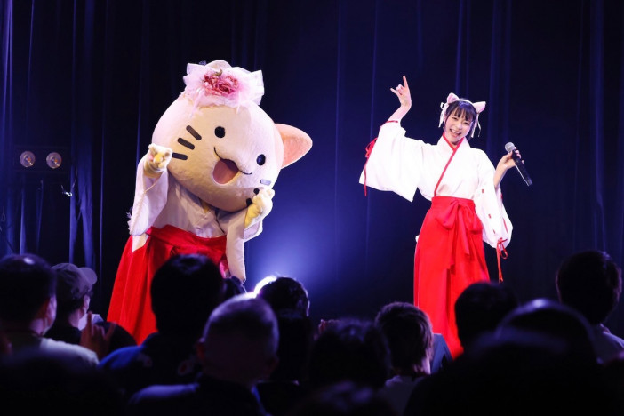 寺嶋由芙、つんく♂提供曲も初披露した生誕ライブは“神現場”に　こだわりの演出と呼応するファンのエネルギー