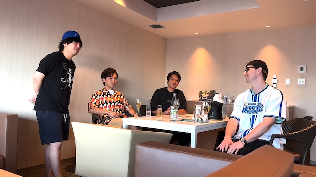 サワヤン、44万円のVIPルームで野球観戦の画像