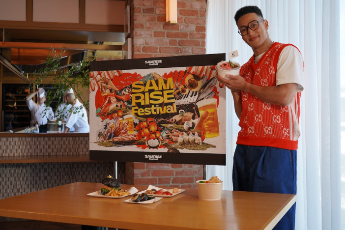 関口メンディー、開催迫る『SAMRISE Festival』フェス飯試食会に登壇　国内トップクラスの絶品に「うメンディー！」連発