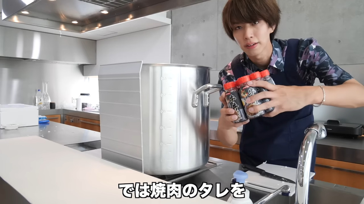 では焼肉のタレを