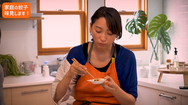 宇多田ヒカル、“逆オファー”で杏と餃子作りの画像