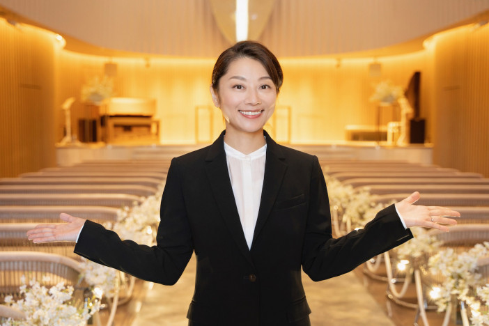 小池栄子、結婚式場で『コタツがない家』クランクイン　「笑顔と笑い声が絶えない初日に」