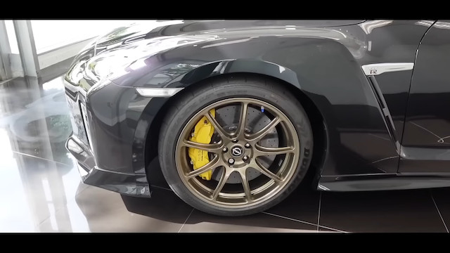 あま猫、念願の「日産 GT-R」を購入の画像