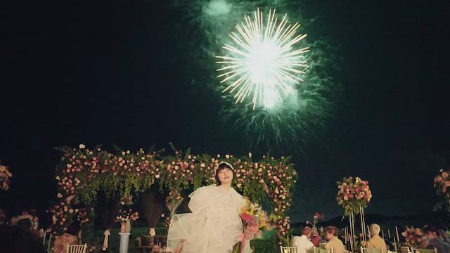 人気YouTuberが結婚式の様子を公開の画像