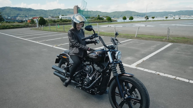 永野芽郁、初めてのバイクはハーレーの画像