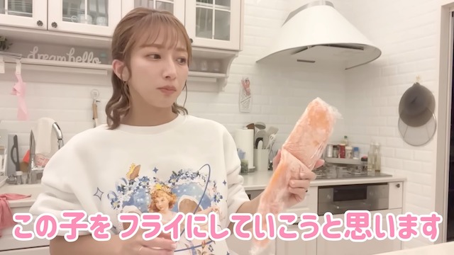 辻希美、寝不足続きの状態で夕飯作りの画像