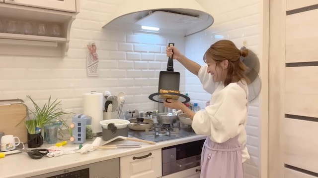 辻希美、寝不足続きの状態で夕飯作りの画像