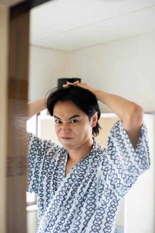俳優・太田将熙　初の写真集で着飾らない“そのまま”の姿を披露　10周年記念で「等身大カレンダー」も発売