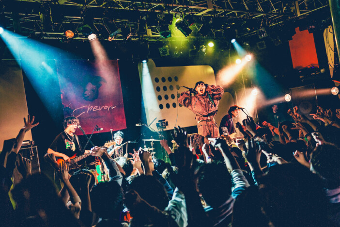 Chevon、音楽シーンを蹂躙する“大行侵”の始まり　熱狂が観客を飲み込んだ最新ツアー東京公演