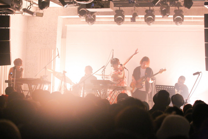 mekakushe、満員の観客に届けた次なるステージの始まり　初のバンドセットワンマン公演