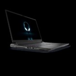 Dellの18インチゲーミングノートPC＆5Kモニターの画像