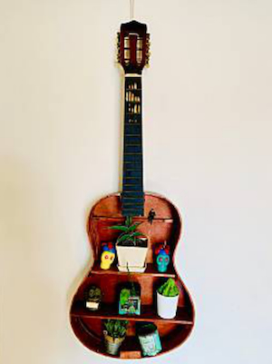 ギターの飾り棚