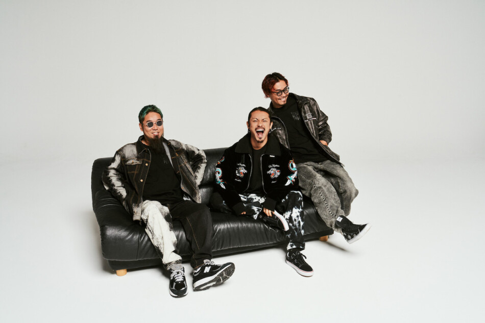 WANIMA、パチンコ大和で撮影した「Feel」映像プレミア公開 『1Time