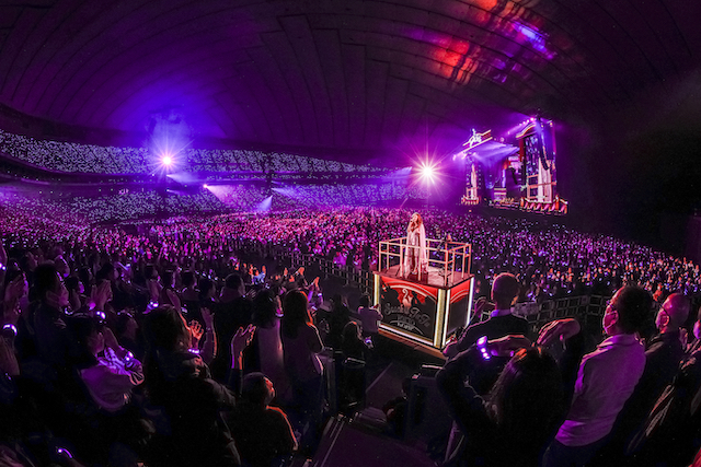 『スナックJUJU』東京ドームに5万人が“来店”　鈴木雅之、NOKKO、小田和正も登場した無二の歌謡ショーの画像1-2