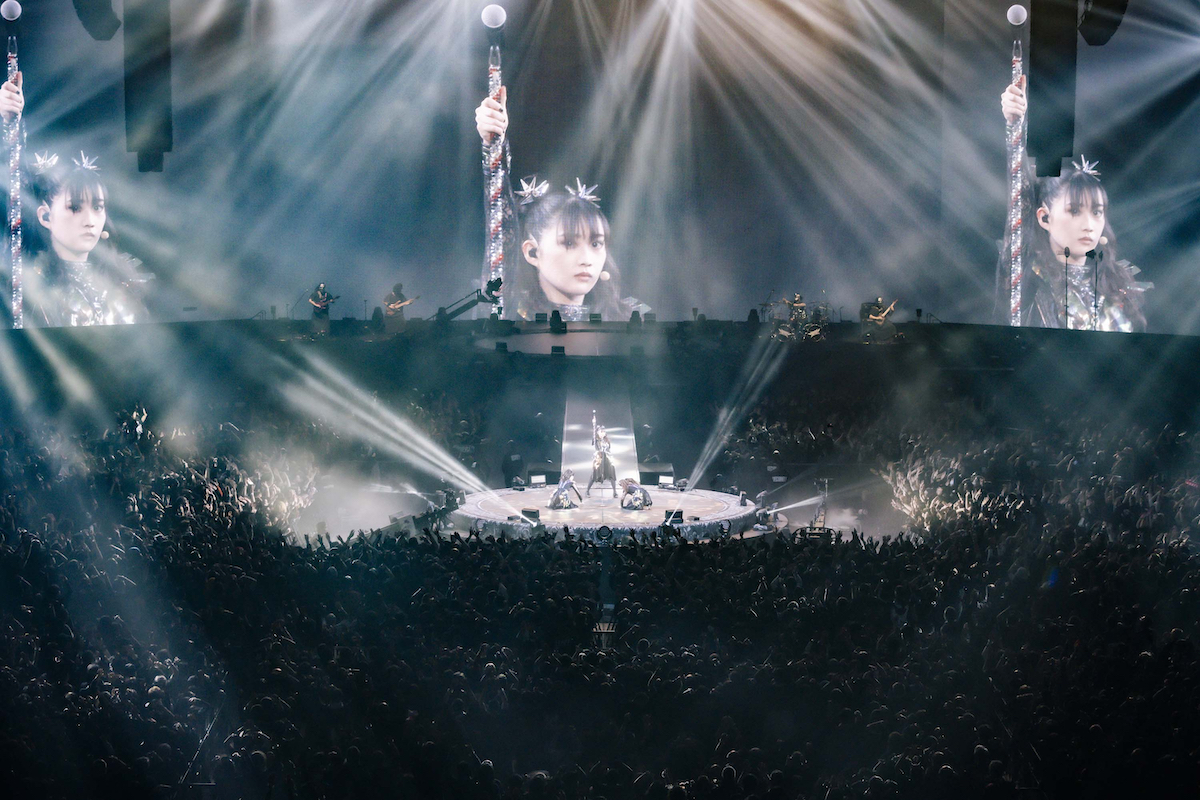 BABYMETAL WORLD TOUR 2023 – 2024 LEGEND-MM』「20 NIGHT」ライブ写真（撮影＝Takeshi Yao）