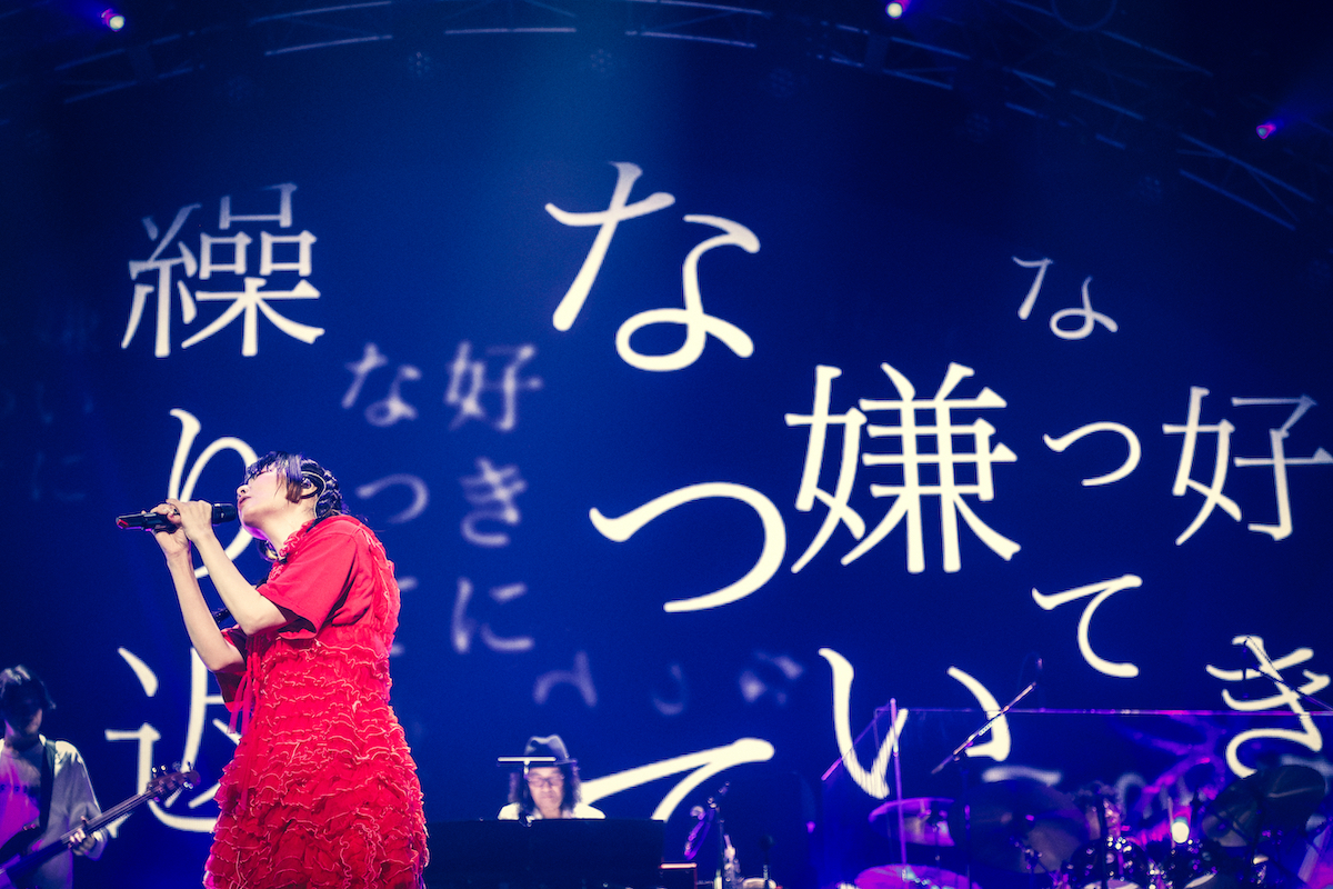 『aiko Live Tour「Love Like Pop vol.24」』ライブ写真（撮影＝岡田貴之）