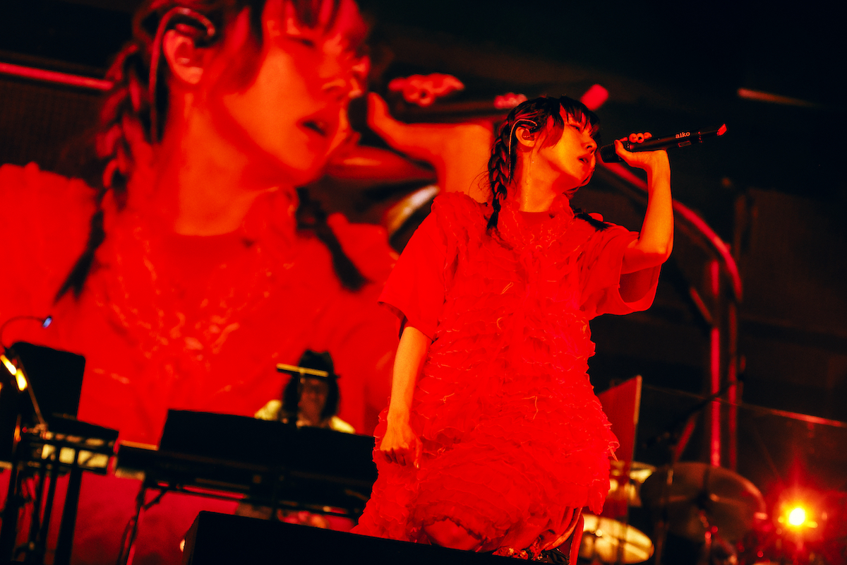 『aiko Live Tour「Love Like Pop vol.24」』ライブ写真（撮影＝岡田貴之）