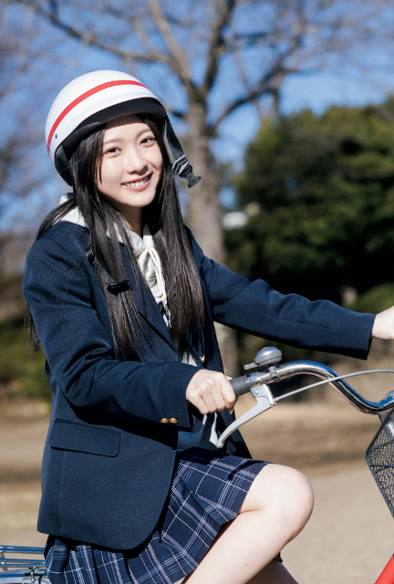 櫻坂46・山﨑天と日向坂46・渡辺莉奈の制服姿が儚いの画像