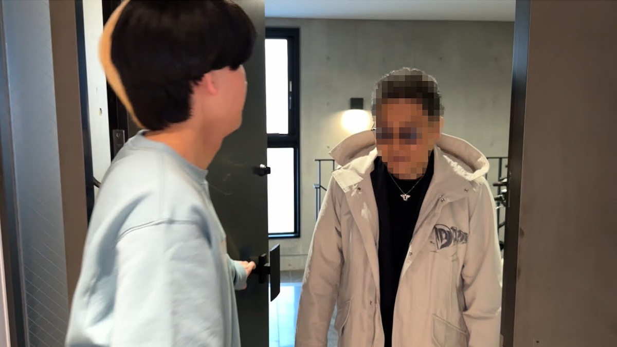 秋元康、ヒカルのチャンネルに出演