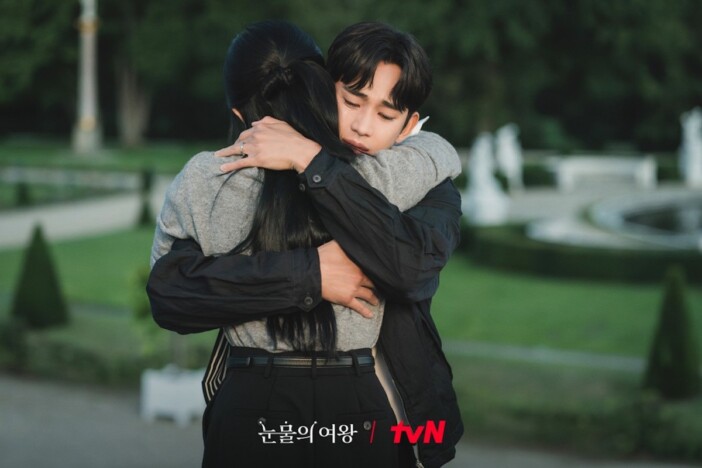 『涙の女王』キム・スヒョン＆キム・ジウォンが涙のキス　和解の陰で暗躍する悪役たち